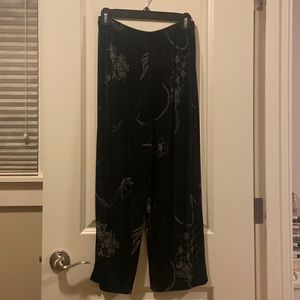 Chicos travelers black floral pants